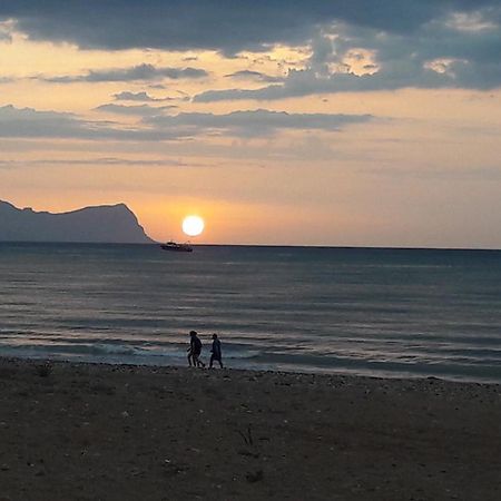 Casa Vacanze Tamara Balestrate Buitenkant foto